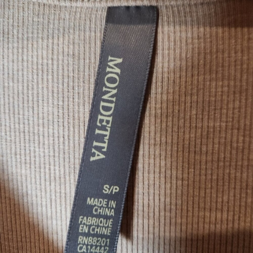 Mondetta‎ small euc Beige Ribbed Henley Top - Picture 3 of 7